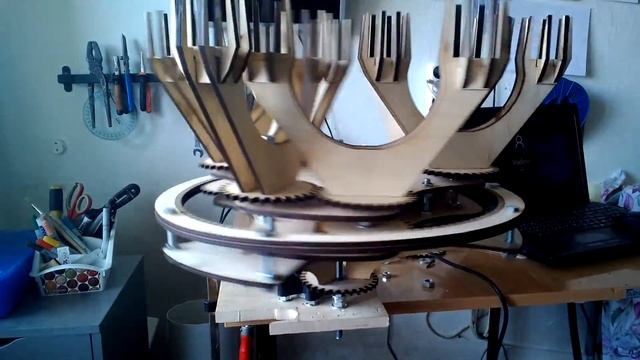 механизм планетарный с гнездами для стекла смотреть онлайн