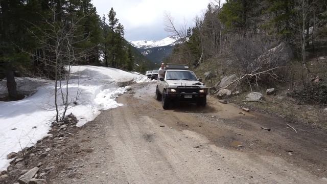 ROLLINS PASS EAST (5/7) NISSAN PATHFINDER TERRANO AND CHEVY SILVERADO смотреть онлайн