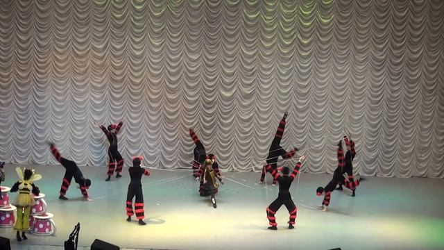 Танец "Муха Цокотуха". анс. "Изюминка" Петропавловск - Камчатский смотреть онлайн