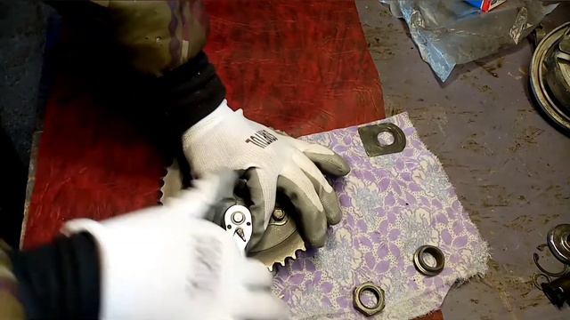 Выйдет ли из Минска 1980г., эндуро? Часть 3. Сборка колёс. смотреть онлайн