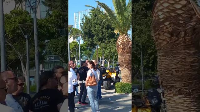 Люди, мотоциклы, пальмы, Кипр, Лимасол