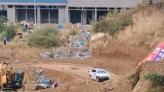 The original Great Wall Haval H9 was tested on a professional off-road track смотреть онлайн