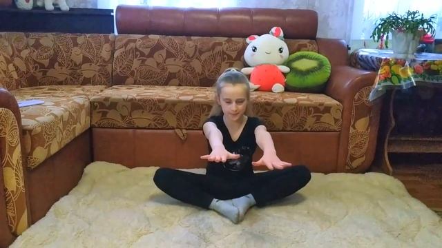 Тренировка для начинающих по гимнастике 2 часть/ Растяжка и разминка мышц/ Gymnastic YOGA Challenge смотреть онлайн