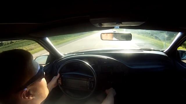 1992 Ford Taurus SHO Vs 1995 Mustang GT смотреть онлайн