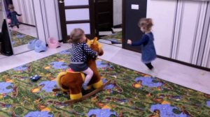 Развитие ребенка в 1 год и 10,11 месяцев. Что умеют двойняшки в 1 год и 11 месяцев.