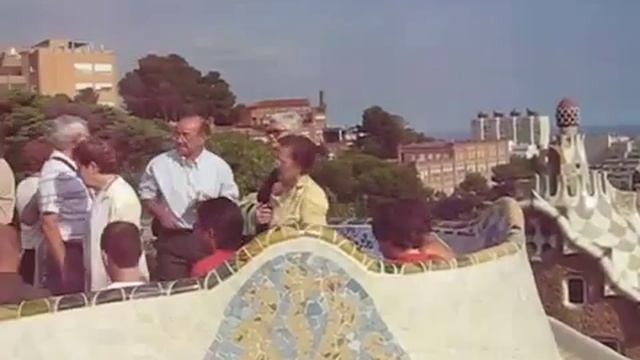 Parque Güell, Barcelona Парк Гюэль,Барселона avi YouTubevia torchbrowser com смотреть онлайн