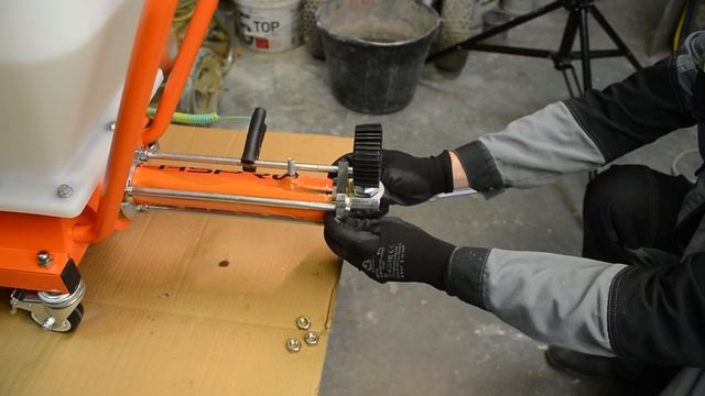 МЕНЯЕМ шнековую пару у шпаклевочной станции ? смотреть онлайн