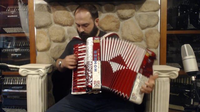 6347 - Certified Pre-Owned Red White Hohner Anacleto Latino III Piano Accordion LMM 30 48 $3999 смотреть онлайн