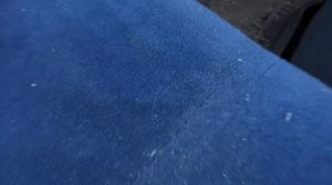 Как отчистить клей с сидений авто.