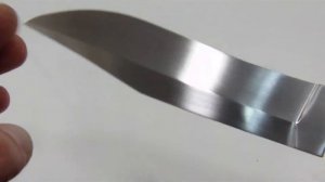 Сатин на клинке охотничьего ножа