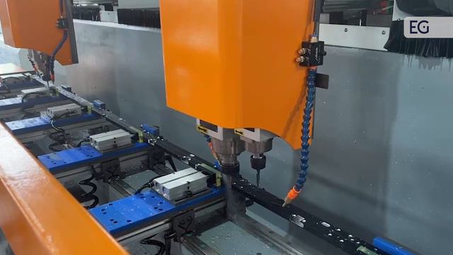 Сверлильно-фрезерный центр с ЧПУ QICHEN CNC- 3000C2S