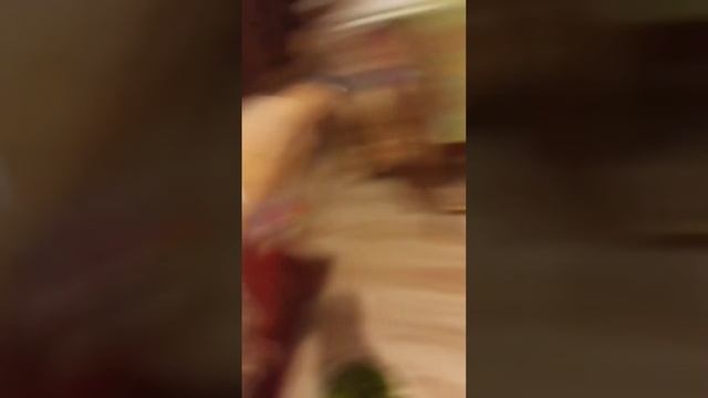 ЛАЙФХАК ЧТОБЫ КАПРОНОВЫЕ КОЛГОТКИ НЕ РВАЛИСЬ #shorts Просто на раз-два ?? смотреть онлайн