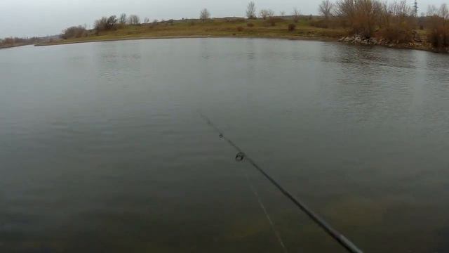 Зимний спиннинг! Позитивная рыбалка на окуня) смотреть онлайн