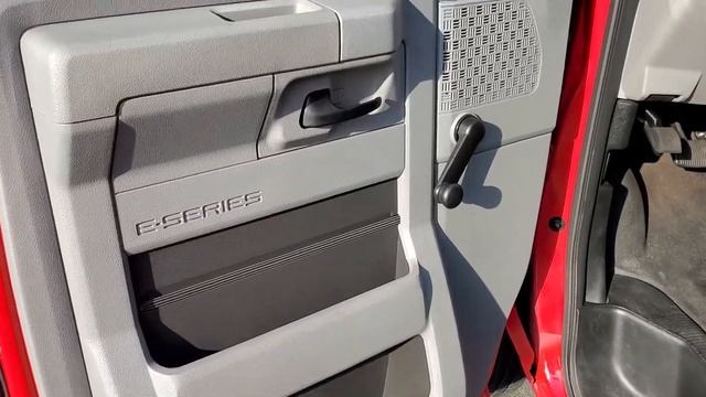 2012 Ford E Series Cargo E 150 Work Van Red смотреть онлайн