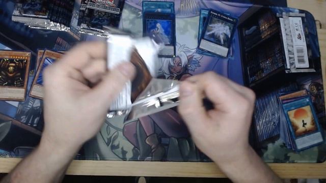 YGO Maze of Memories Unboxing смотреть онлайн