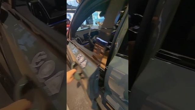 Новый дизайн KIA SORENTO. SEOUL KIA SHOWROOM. смотреть онлайн