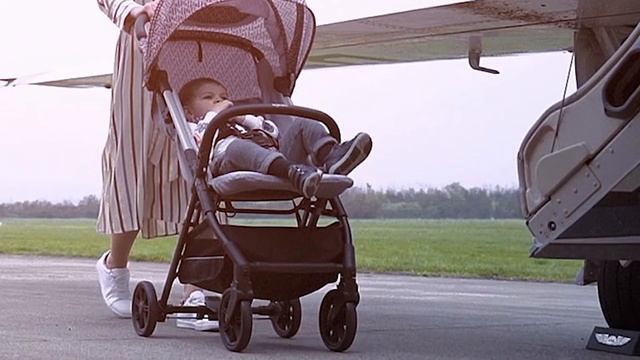 Прогулочная коляска Inglesina Quid (книжка) смотреть онлайн