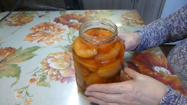 Очень вкусный компот из недозрелых персиков и абрикос, без стерилизации, легко вкусно и быстро. смотреть онлайн