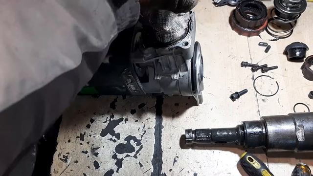 Отбойный молоток Makita HM1202C - разборка смотреть онлайн