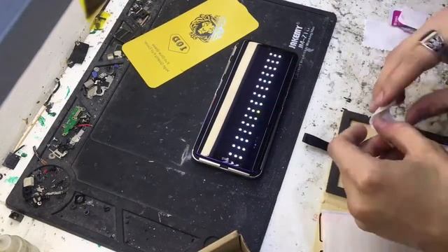 Как наклеить защитное стекло с изогнутыми краями смотреть онлайн