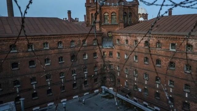 Что означает тюремная татуировка белый крест на черном фоне? смотреть онлайн