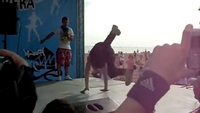 Break-Dance by Fint (Паркур Фестиваль С-Пб. 19 июля 2008 год смотреть онлайн