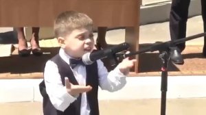 Я в России рожден - мальчик очень по взрослому читает стих.