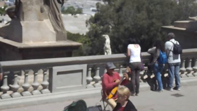 Amazing street guitar player - Barcelona Montjuic - Imagine смотреть онлайн