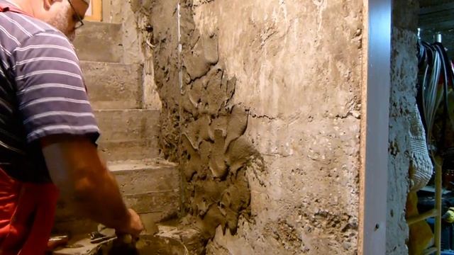 Штукатурю цементной смесью LITOKOL CR30/Технология и приёмы работы смотреть онлайн