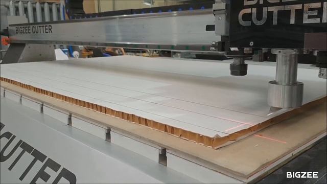 BIGZEE CUTTER cutting re-board by V-cut tool / резка re-board при помощи V cut смотреть онлайн