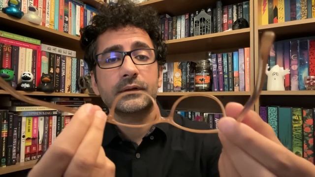 ASMR: Personality Analysis with random triggers смотреть онлайн