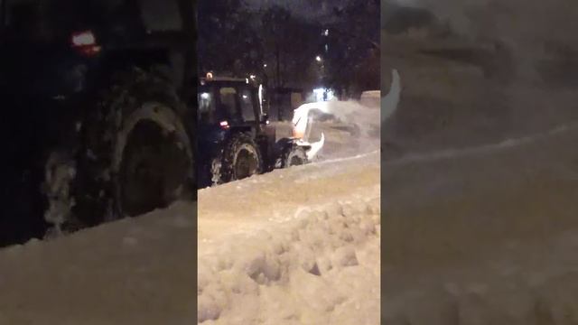 уфа снегоуборочная техника очистка дорог от снега. сильный снегопад 7 января 2022. такой агегат смотреть онлайн