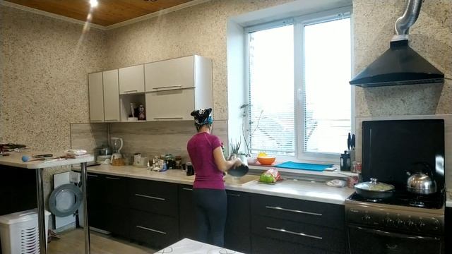 ?ВЕЧЕРНЯЯ УБОРКА? на кухне//Мою окна и жалюзи//расхламляю аптечку//Мотивация на уборку! смотреть онлайн