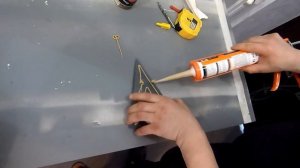 Монтаж зеркального панно