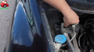 Установка упора капота (амортизаторов) на Honda Civic 8 4D (www.upora net)