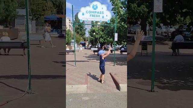 Освежаемся, но недолго - воздушная тревога смотреть онлайн