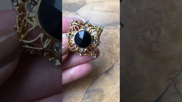 Винтажная брошь. 50-е годы 20 века смотреть онлайн