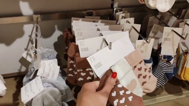 ВЛОГ???МЕГА/Шопинг с примеркой/Охранник дышит в спину/Reserved/H&M/New Yorker/Sunlight/MODIS смотреть онлайн