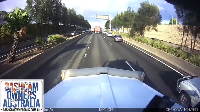 Motorbike rider not paying attention and lands in Ute / Pickup Tray - M5 NSW смотреть онлайн