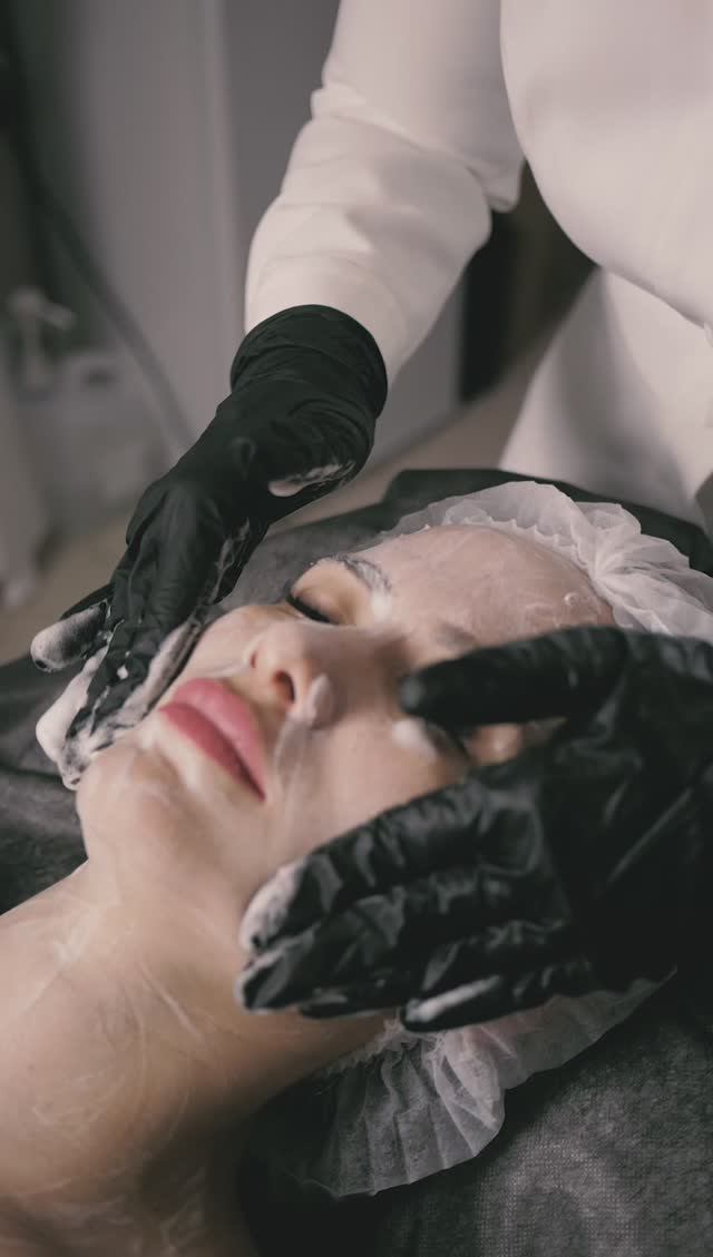 Безоперационная подтяжка кожи на аппарате Morpheus8 смотреть онлайн