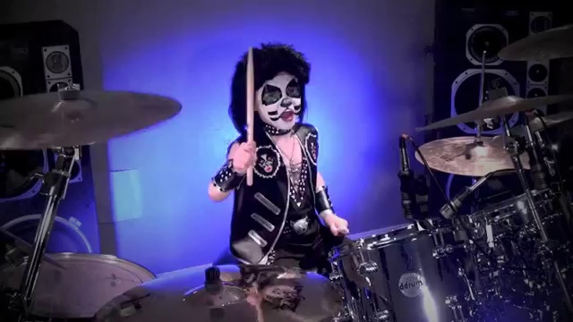 6-летний барабанщик, Эйвери Молек смотреть онлайн