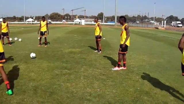 LEOPARDS RD CONGO CHAN A RABAT : LE TRADITIONNEL TAURREAU DE DEBUT DE SESSION смотреть онлайн