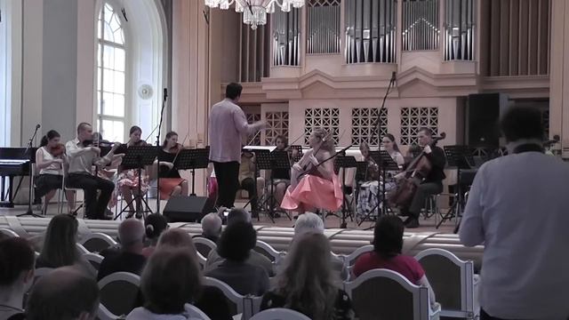 Vivaldi- Concert in D-major Guitar and orchestra, part 1 смотреть онлайн