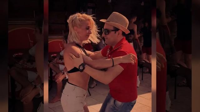 Bachata improvisation at the pool party in Tbilisi смотреть онлайн