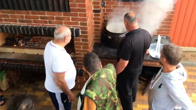 ШАШЛЫК ПО АРМЯНСКИ // МЯСО В МАРИНАДЕ  // КАК ЧИСТИТЬ ОВОЩИ? НОВЫЙ БАРБЕКЮ ? В ГОСТЯХ У ВАСГЕНА!