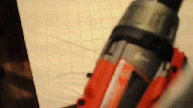 Syncing a Milwaukee M18 Fuel Cordless Hammer drill to the One-Key app смотреть онлайн