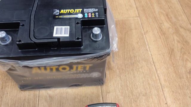 Распаковка - Автомобильный аккумулятор Autojet 60 R смотреть онлайн