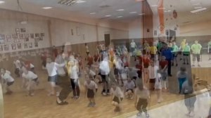 Веселая зарядка для учеников начальной школы
