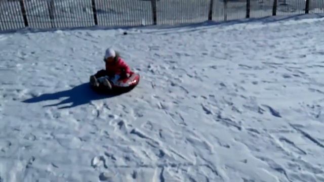 Надувные Санки SnowBoogie! Как-то непривычно и необычно!!! смотреть онлайн