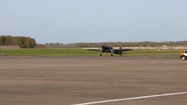 Штурмовик Ил-2 в аэропорту Гродно 23.04.2018 смотреть онлайн